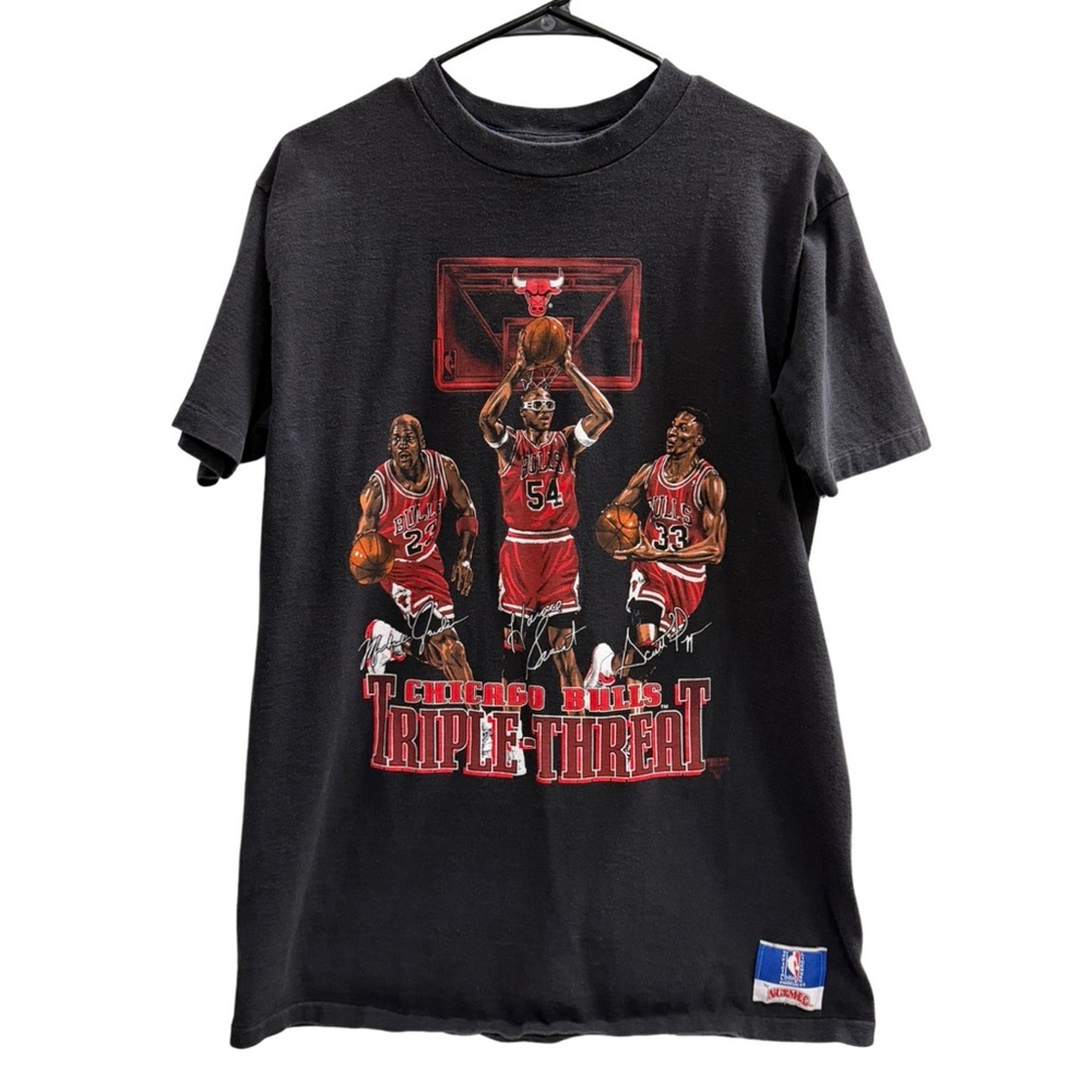 Vintage 90s NUTMEG MILLS Chicago Bulls Triple Threat T-Shirt Size XL